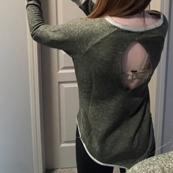 🍒3 for $12 - Love Child Green High-Low Sweater - Picture 6 of 9